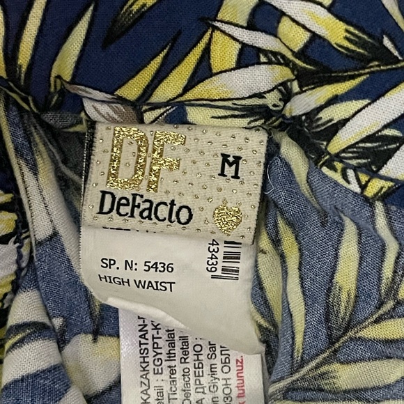 🔵5 For $15🔵 DeFacto Flowy Tropical Zip Up Shorts - Picture 6 of 9